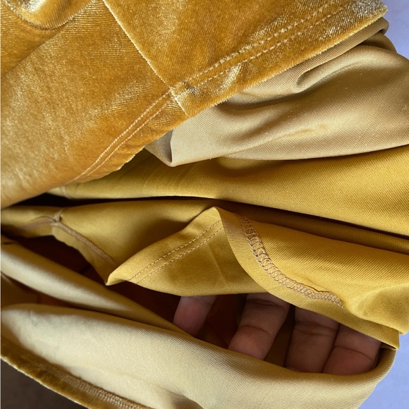 Zarr Collection Ruched Velvet Dress - Picture 11 of 15